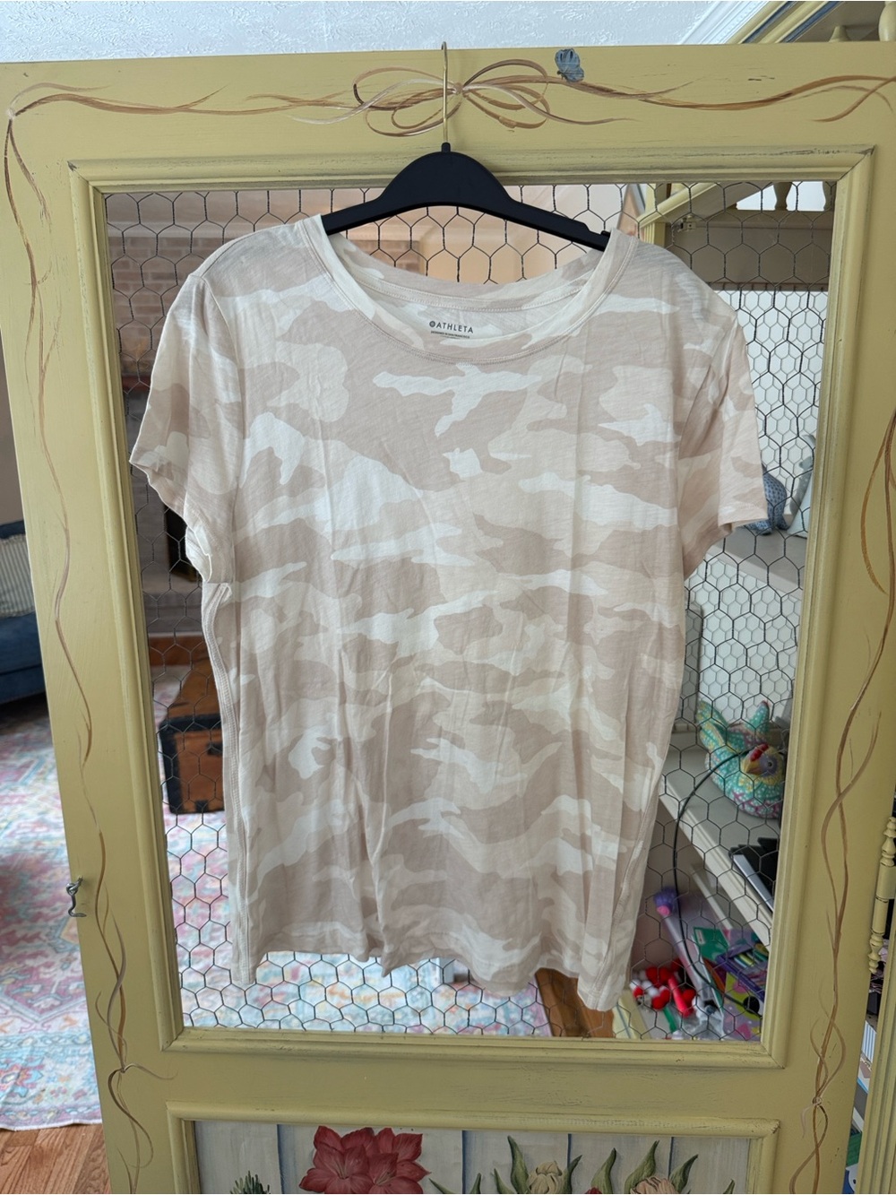 Athleta Beige and Cream Camo Short Sleeve Tee